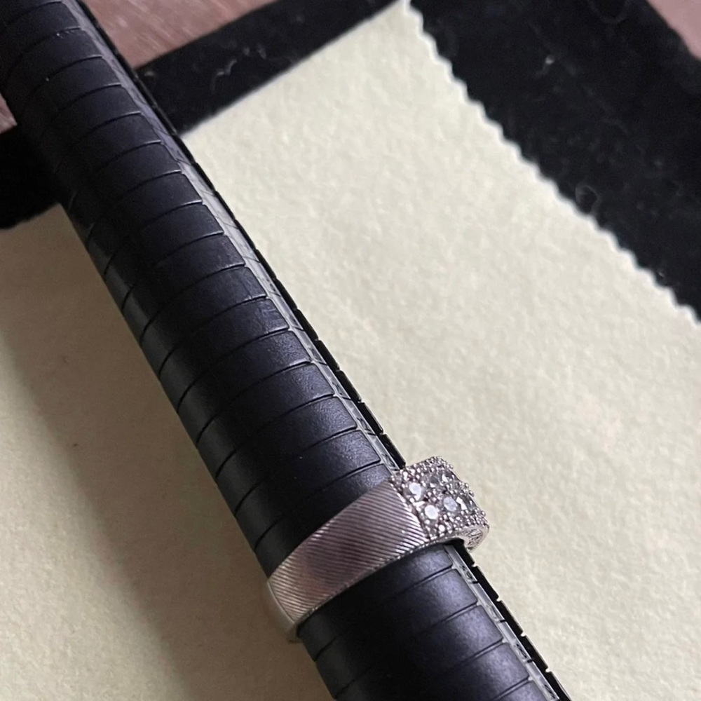 Judith Ripka SS DRESS RING size 11, excellent condition - Picture 4 of 4